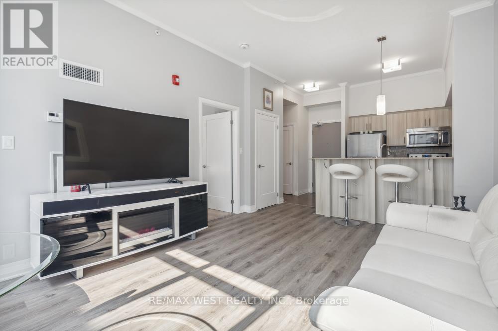 #514 -10 CONCORD PL, #514