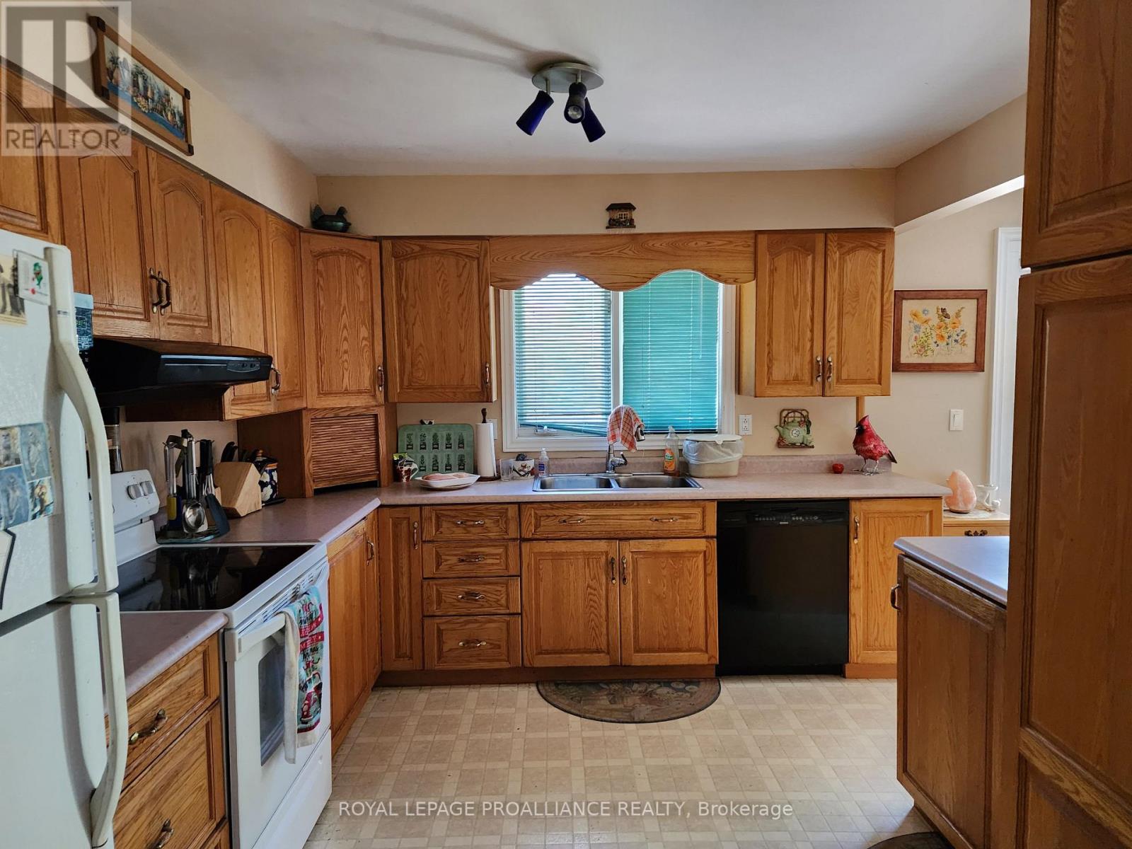 31 HARBOURVIEW CRES