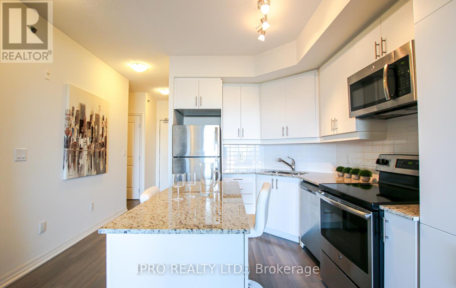 #309 -560 NORTH SERVICE RD, #309
