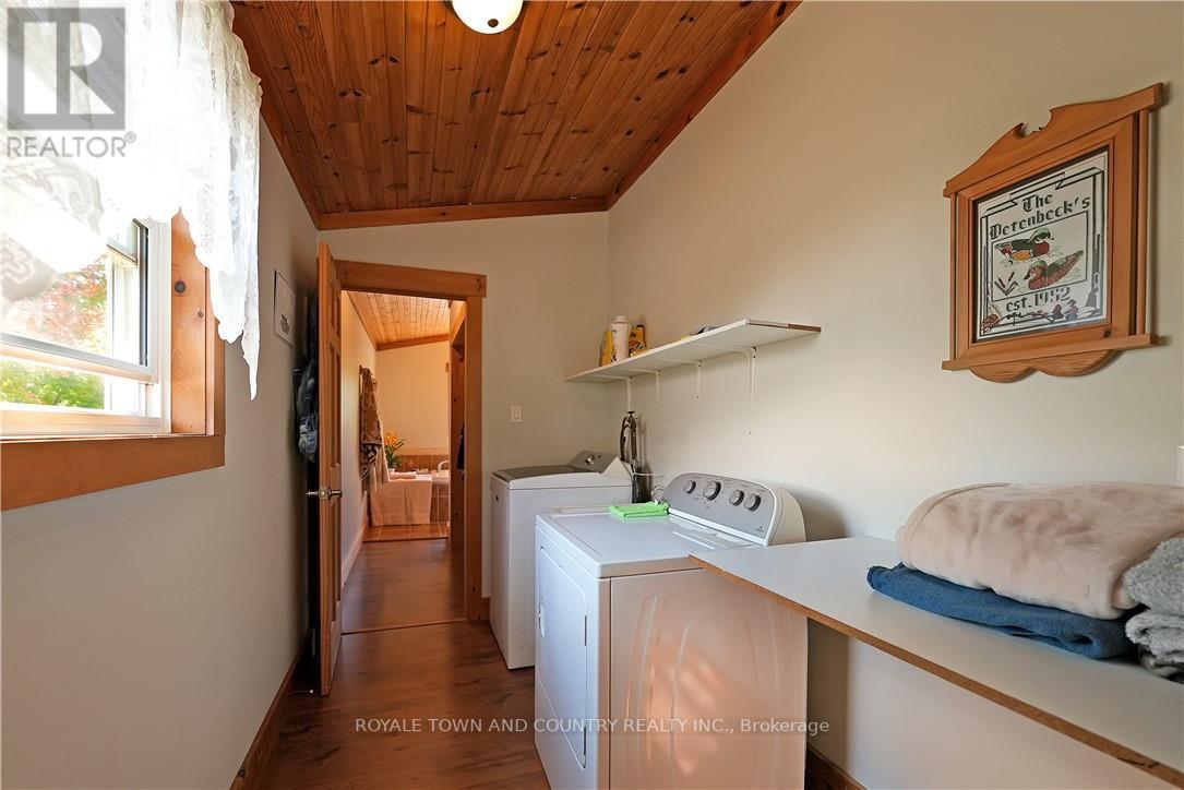 9 LAKEVIEW COTTAGE RD