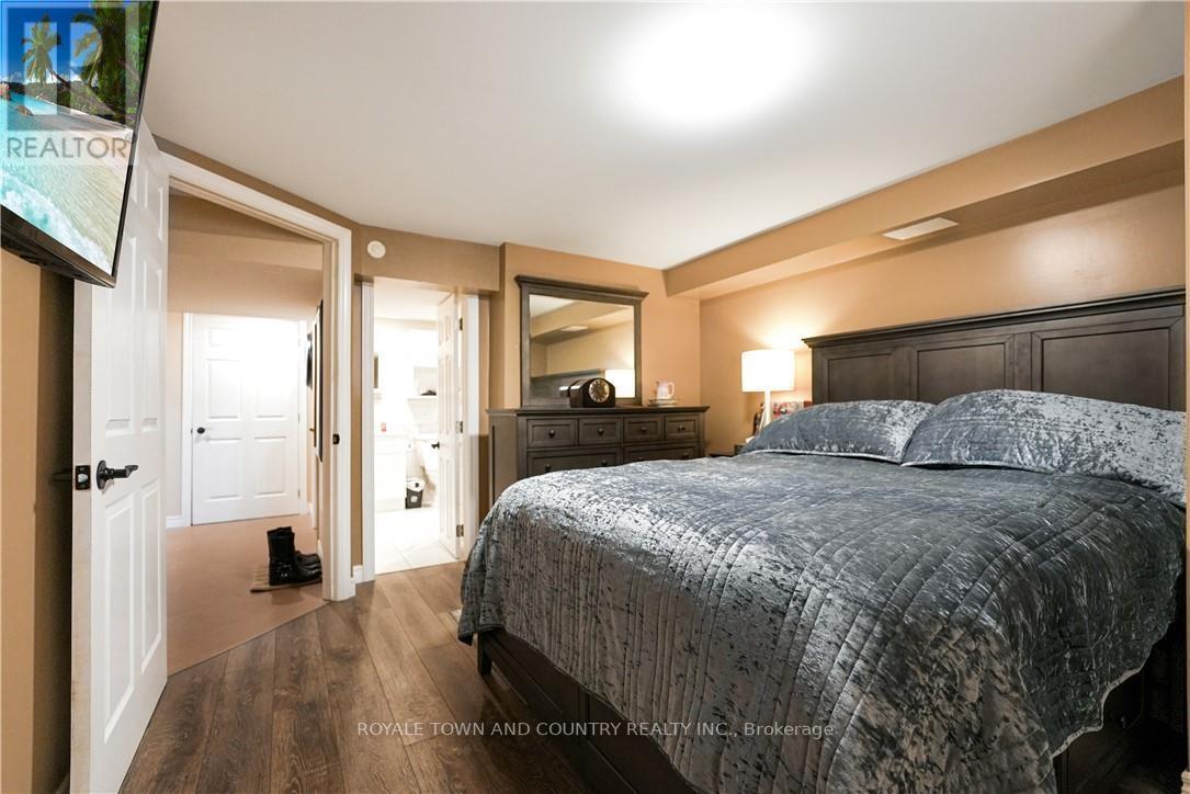9 LAKEVIEW COTTAGE RD