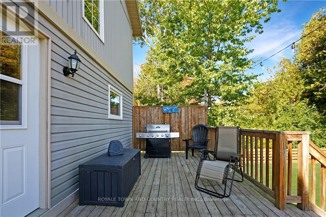 9 LAKEVIEW COTTAGE RD