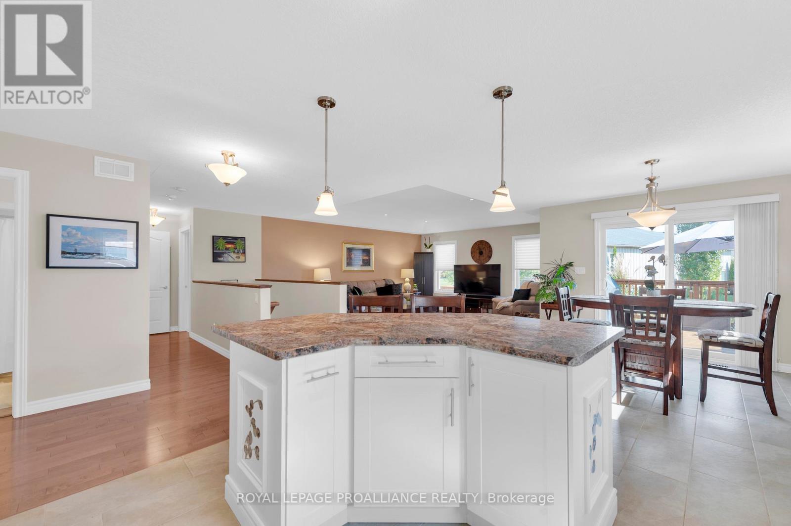 16 CONGER DR