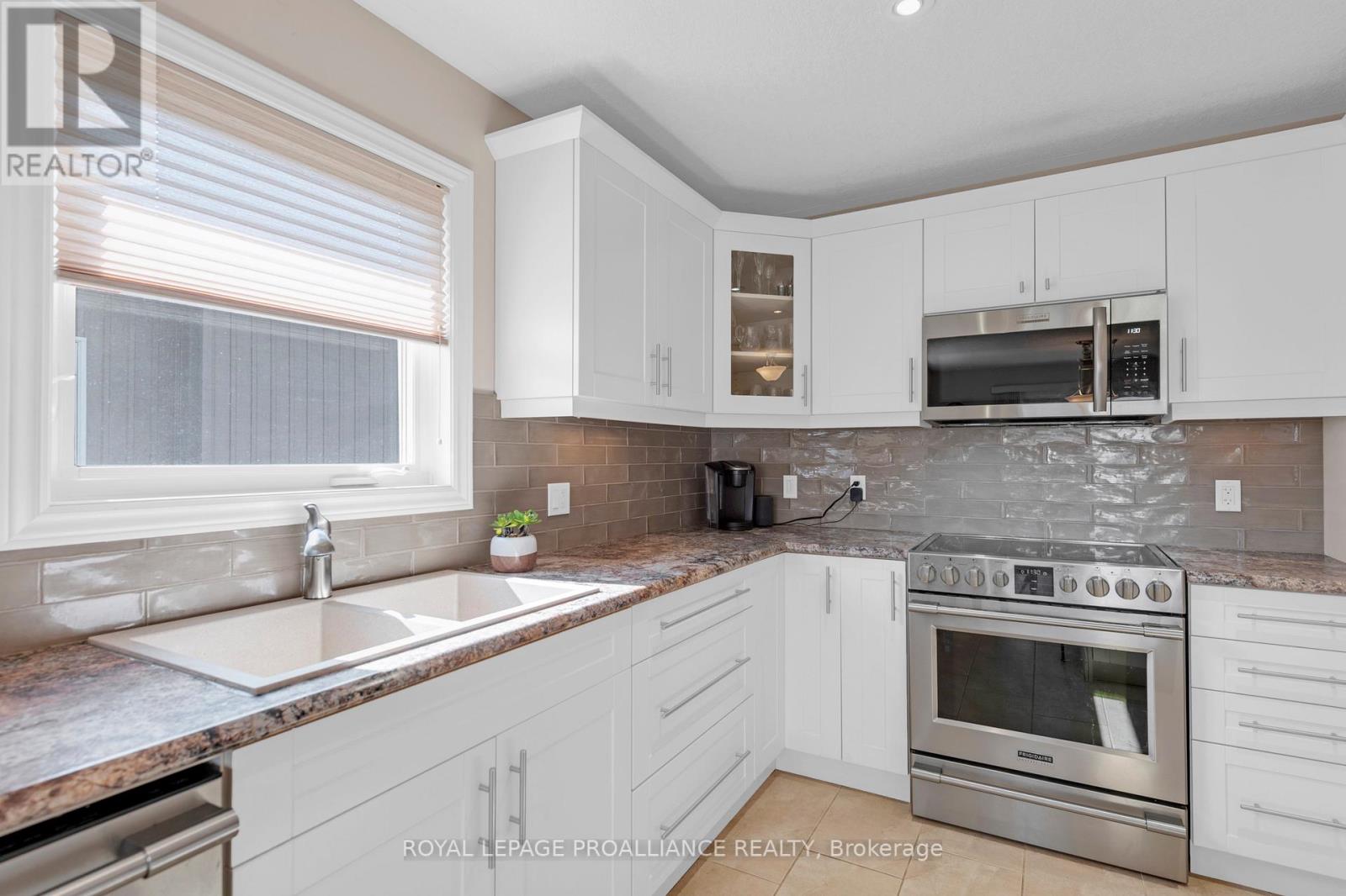 16 CONGER DR