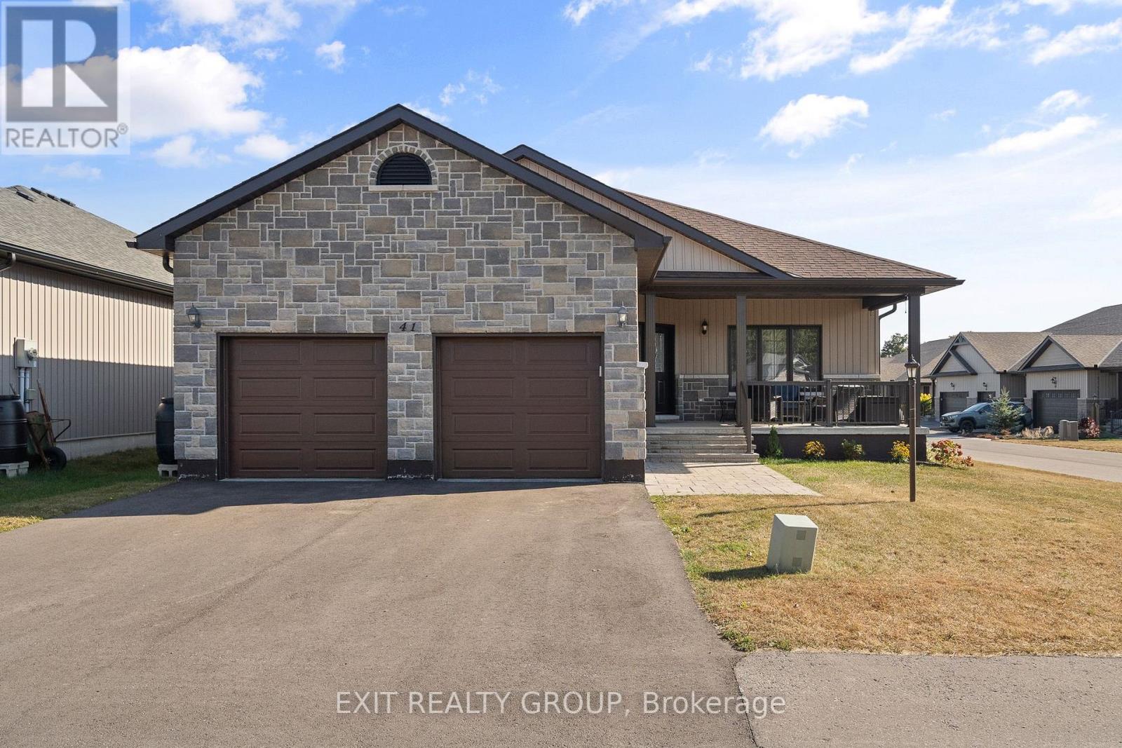 41 DORCHESTER DR
