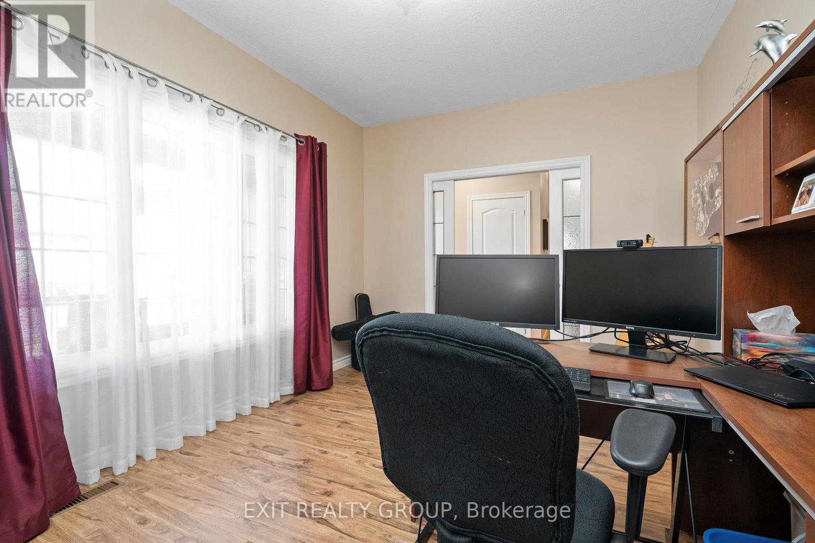 41 DORCHESTER DR