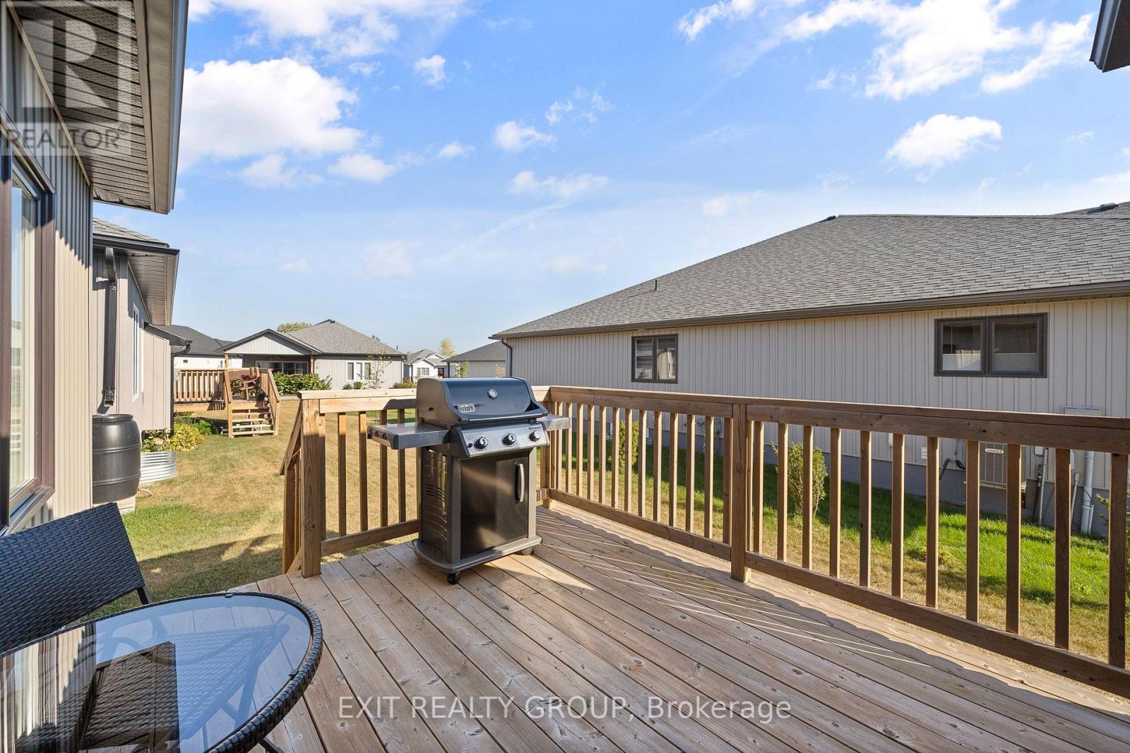 41 DORCHESTER DR