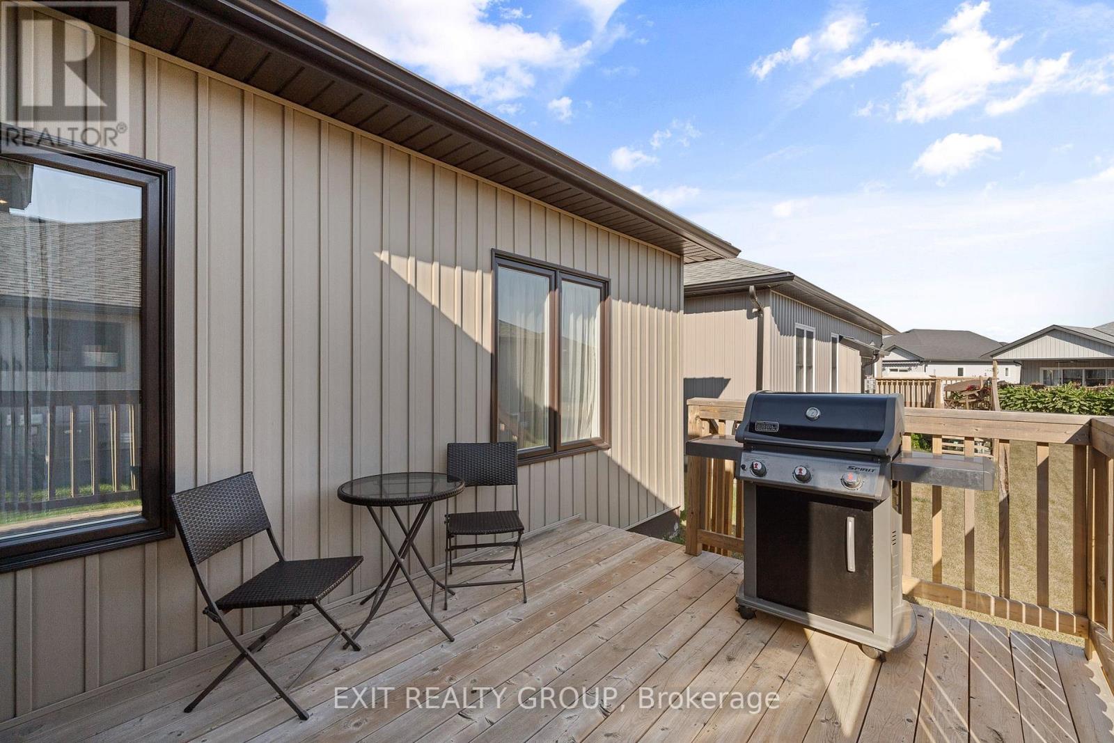 41 DORCHESTER DR