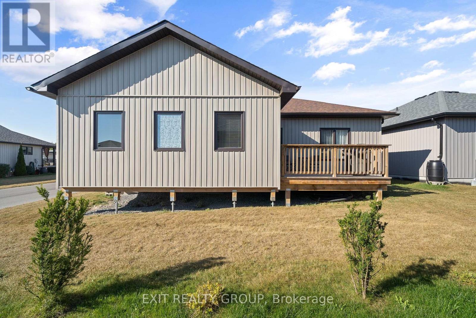 41 DORCHESTER DR