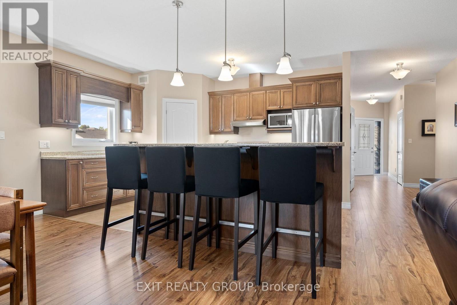 41 DORCHESTER DR