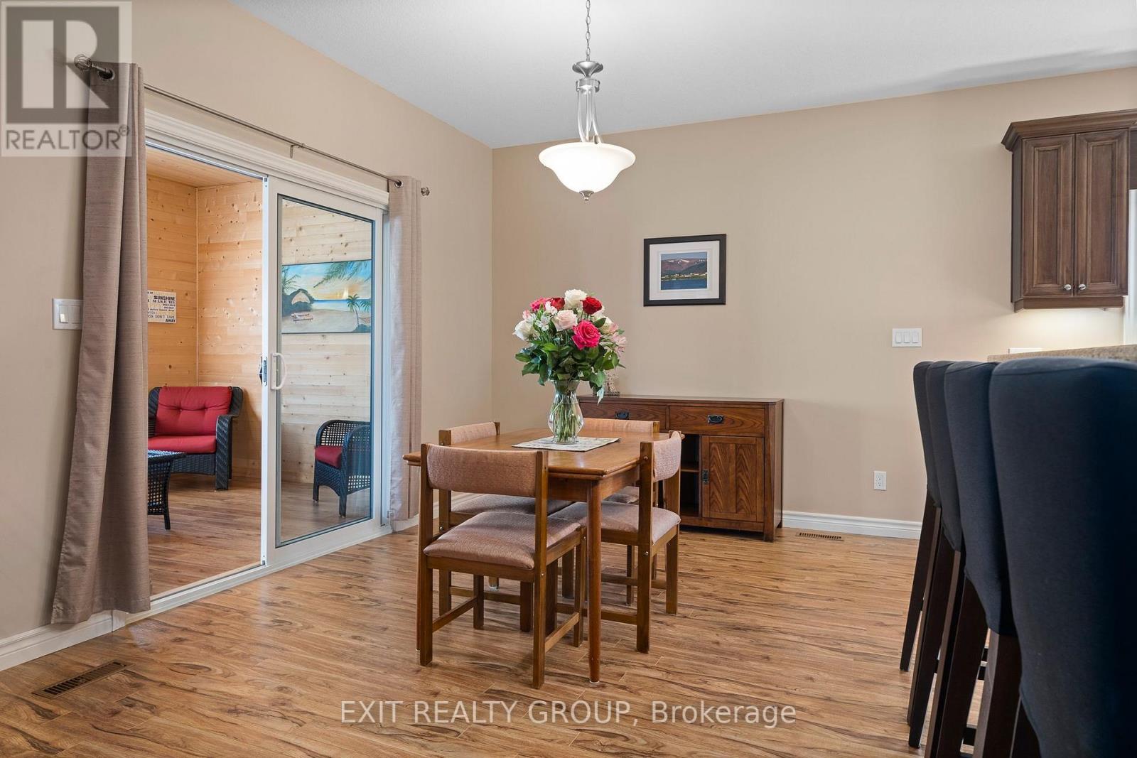 41 DORCHESTER DR