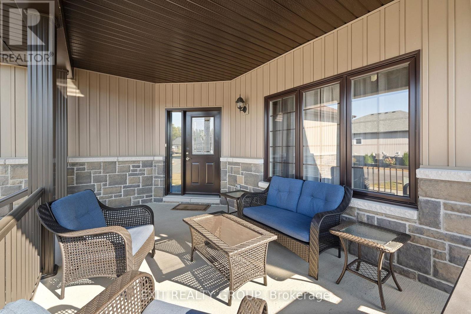 41 DORCHESTER DR