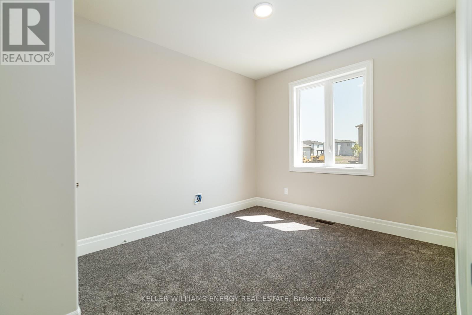 6 GRIFFIN ST