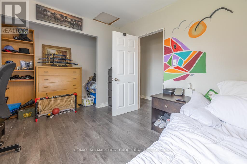 8 MCCABE ST W
