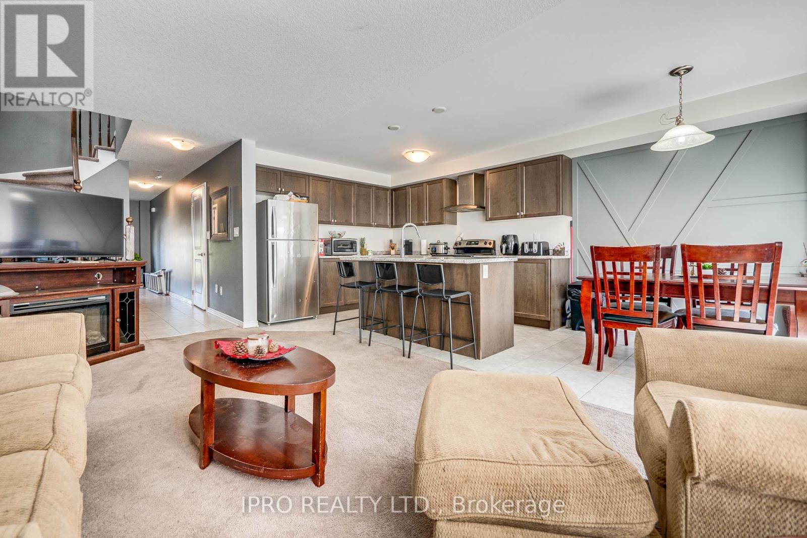 167 THOMPSON RD