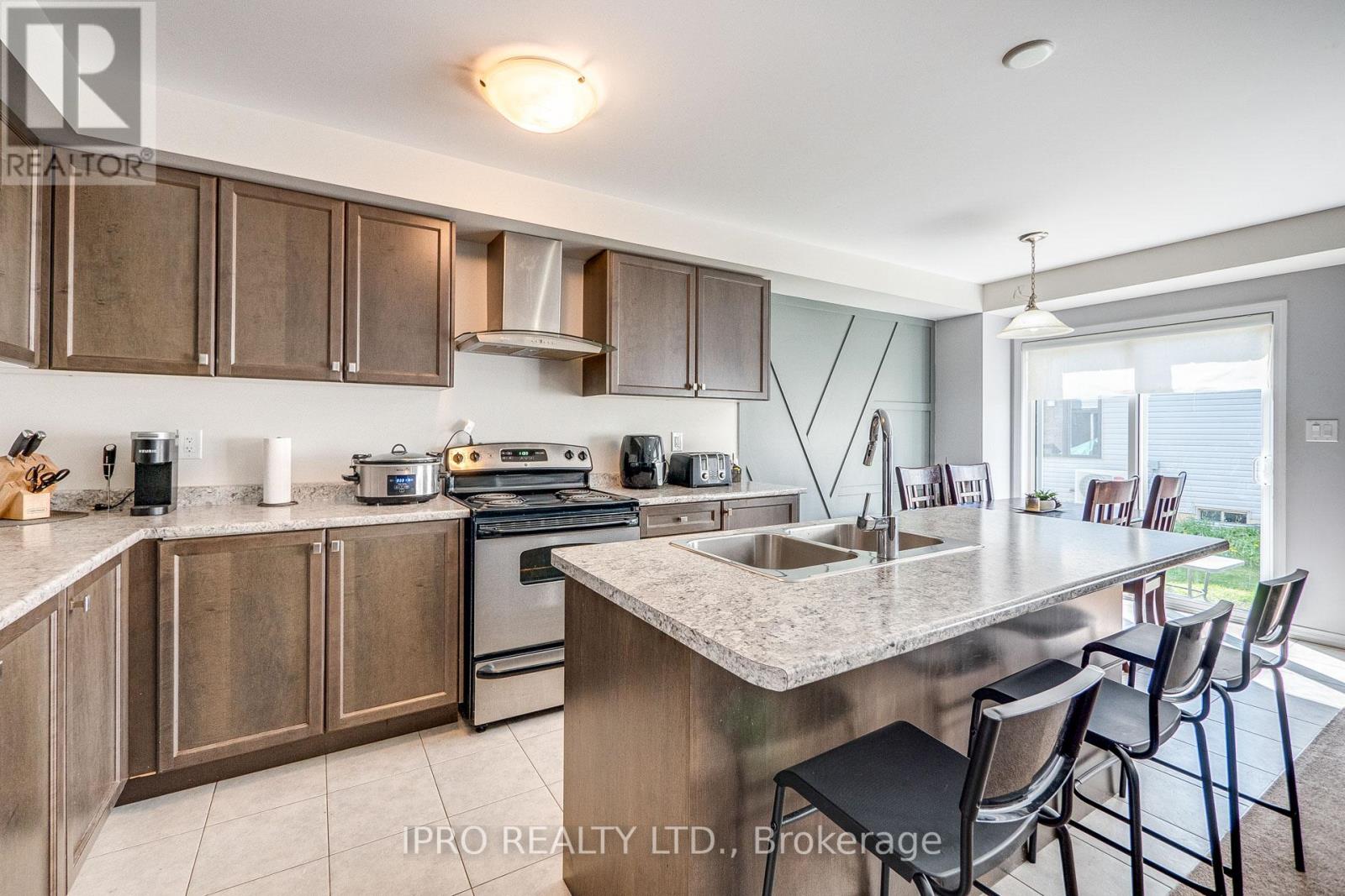 167 THOMPSON RD