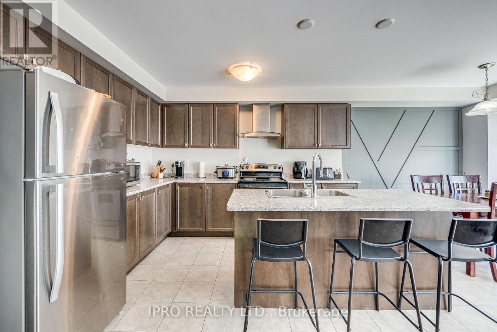 167 THOMPSON RD