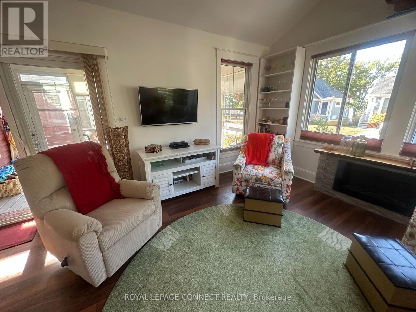 #167 -11 SUMMER VILLAGE LANE, #167