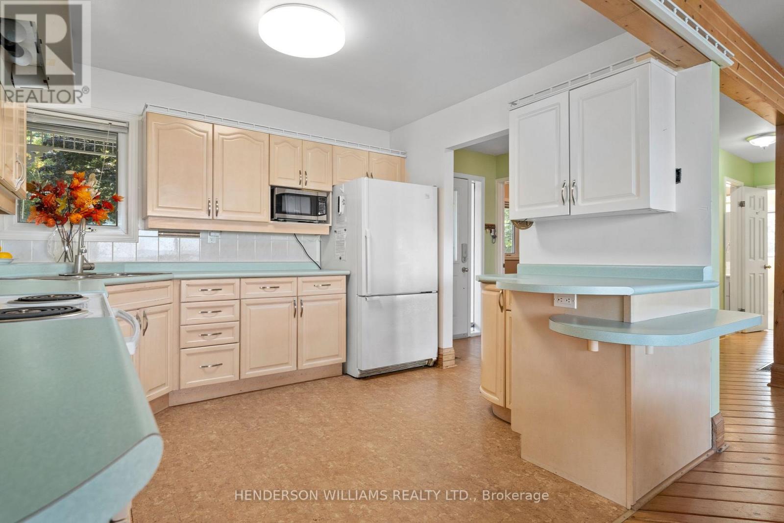 37 CHRIST CHURCH LANE N