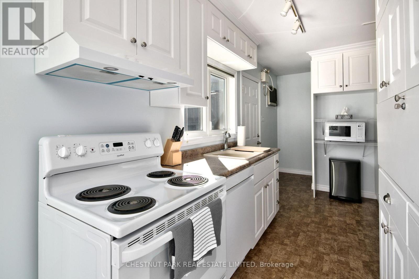 1099 1ST AVE W