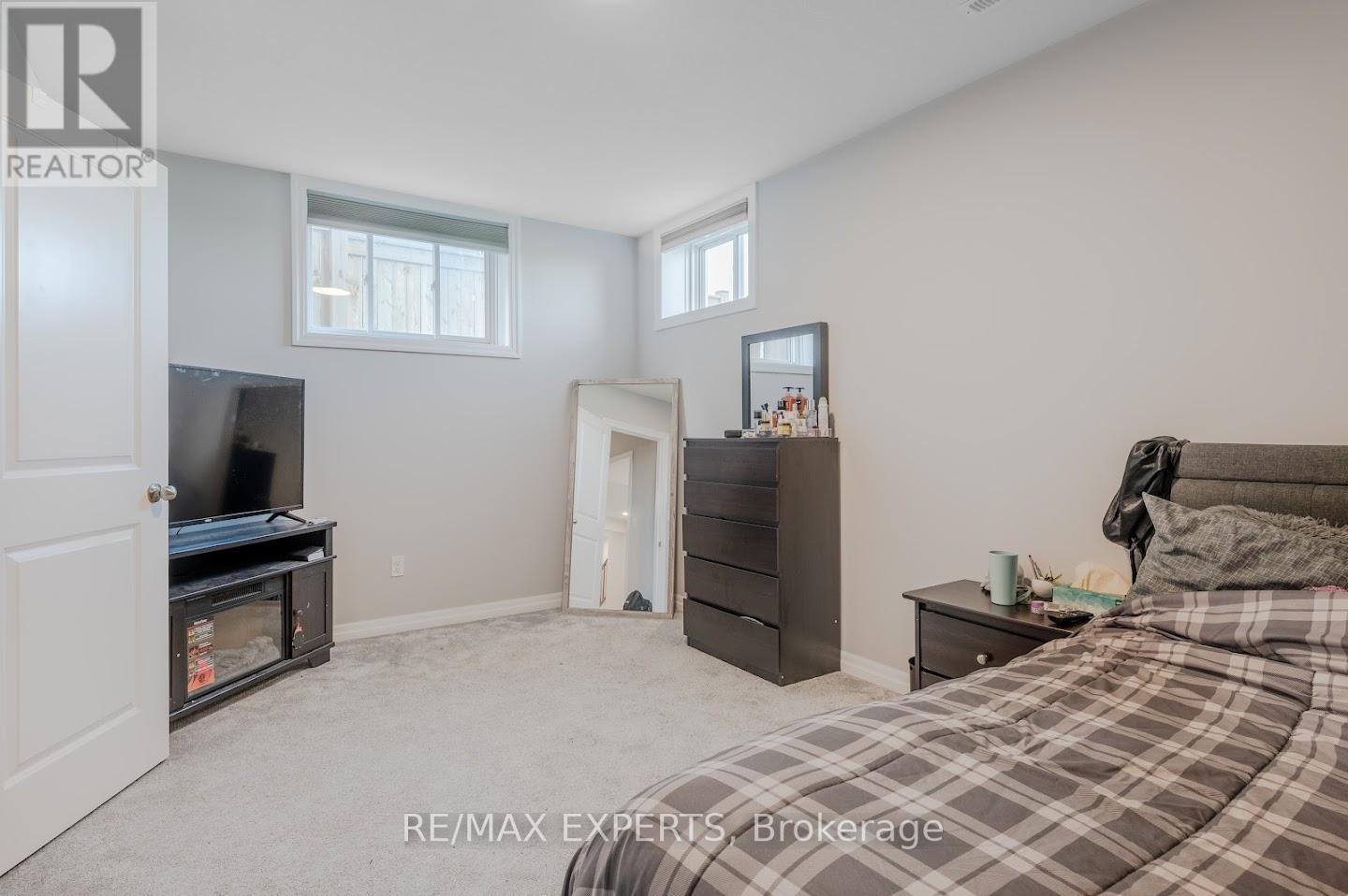 115 RENAISSANCE DR