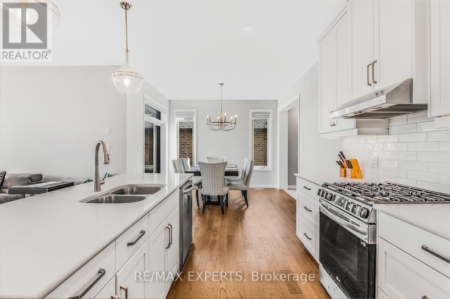 115 RENAISSANCE DR