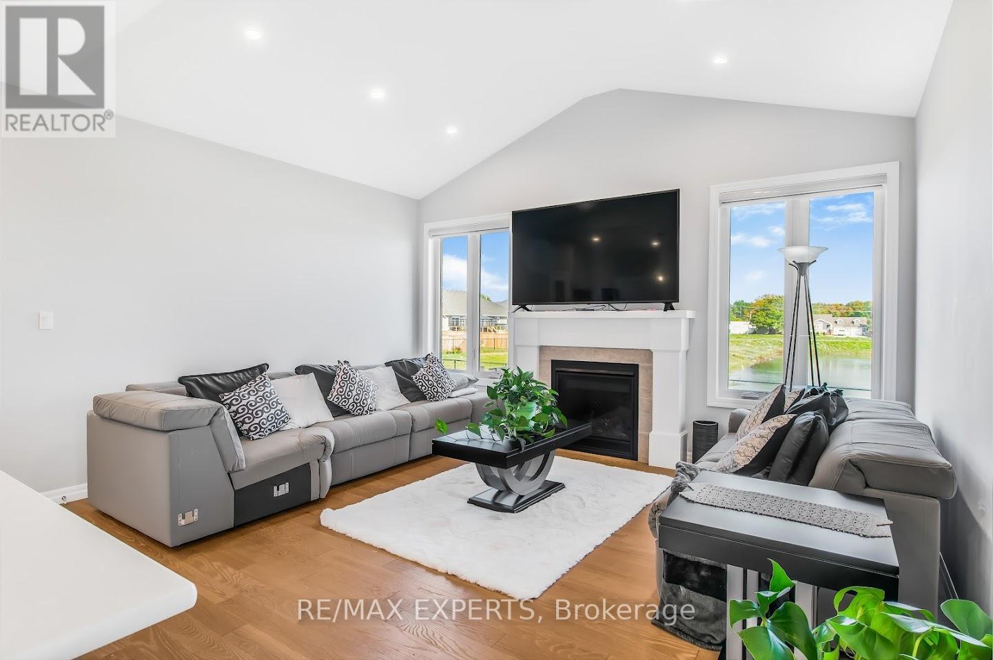 115 RENAISSANCE DR