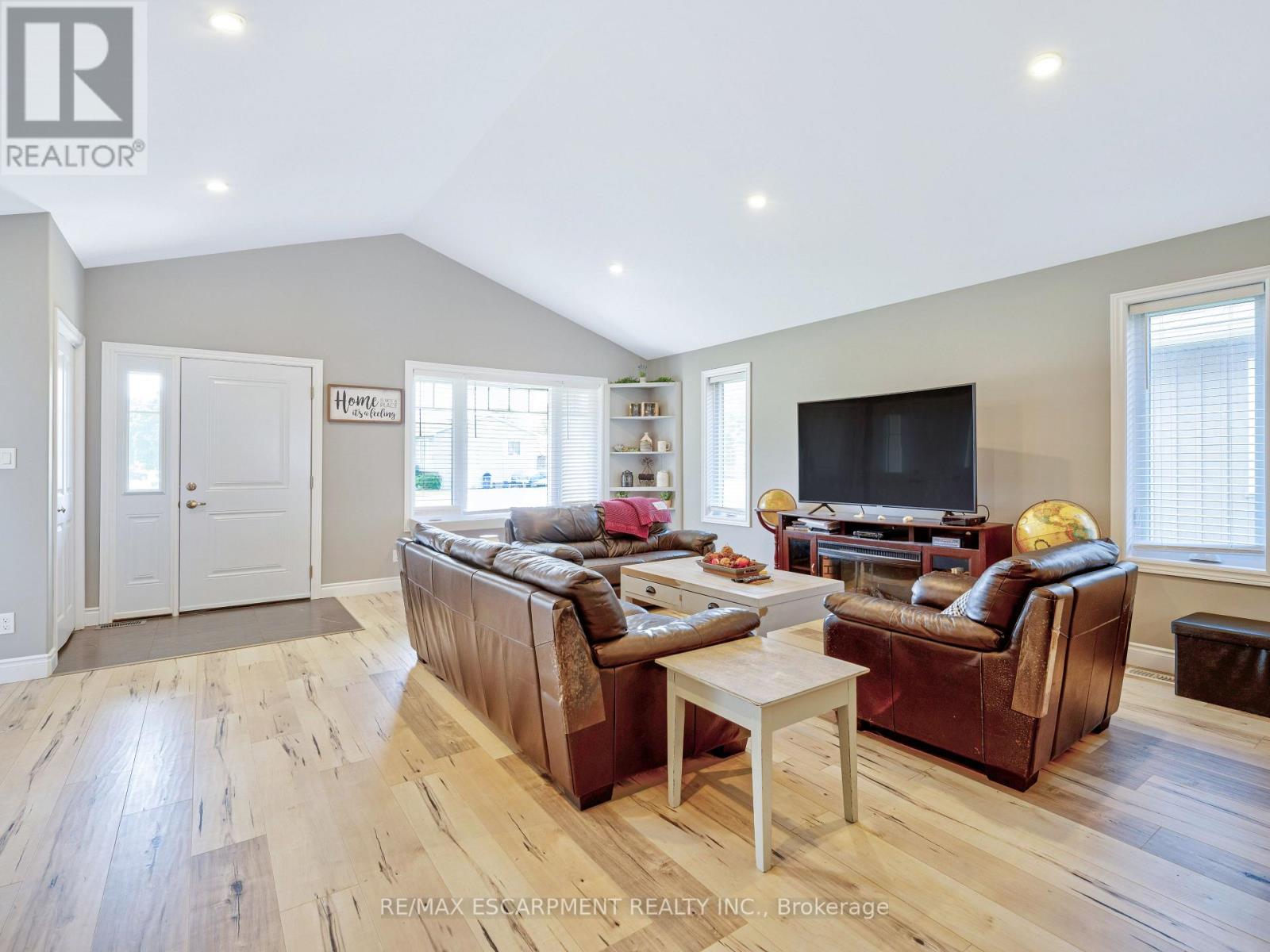 46 TALBOT ST