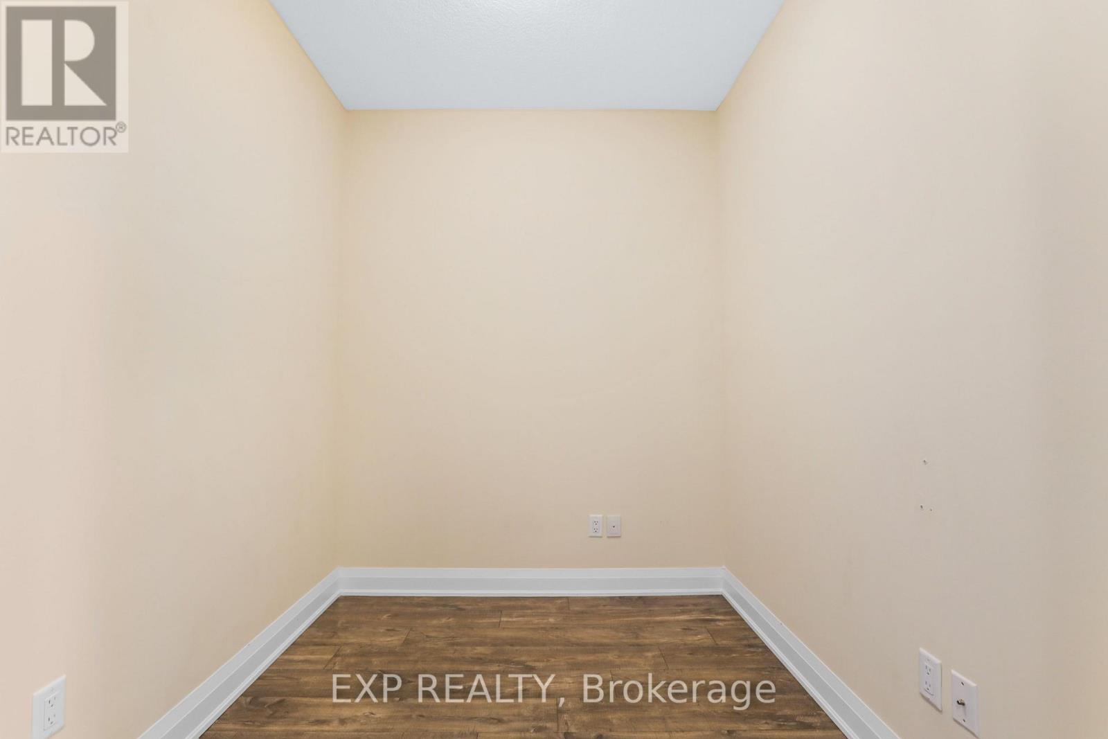 #216 -16 CONCORD PL, #216