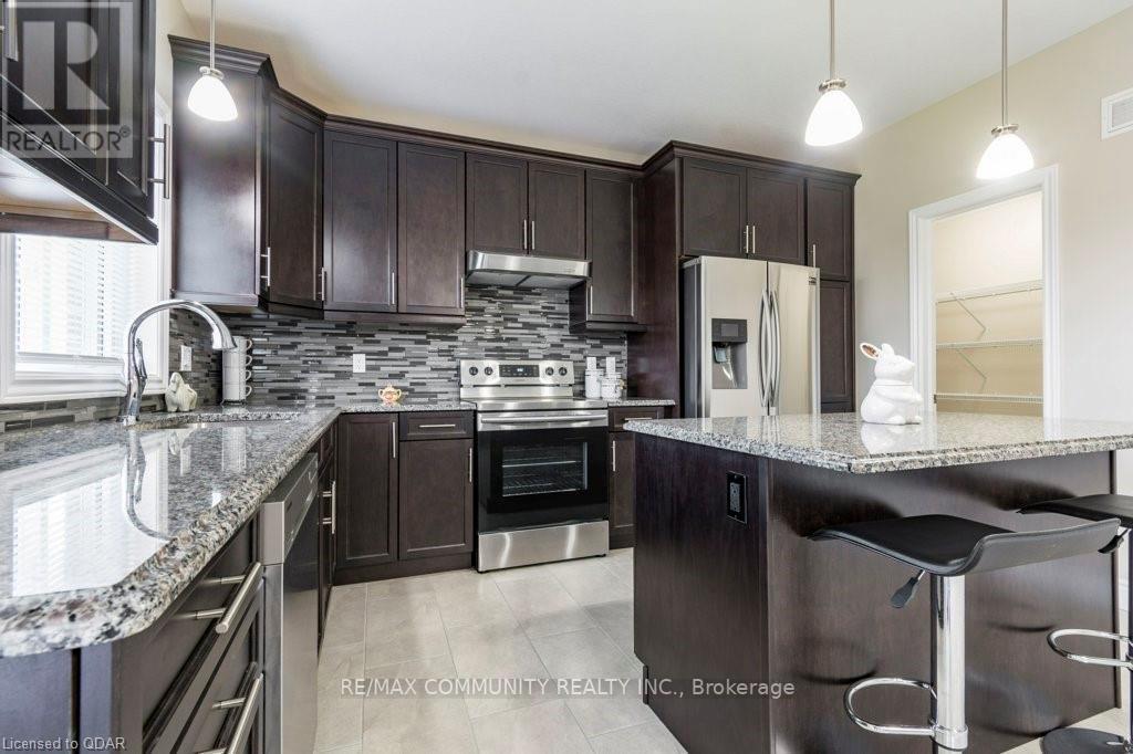 94 REDWOOD DR