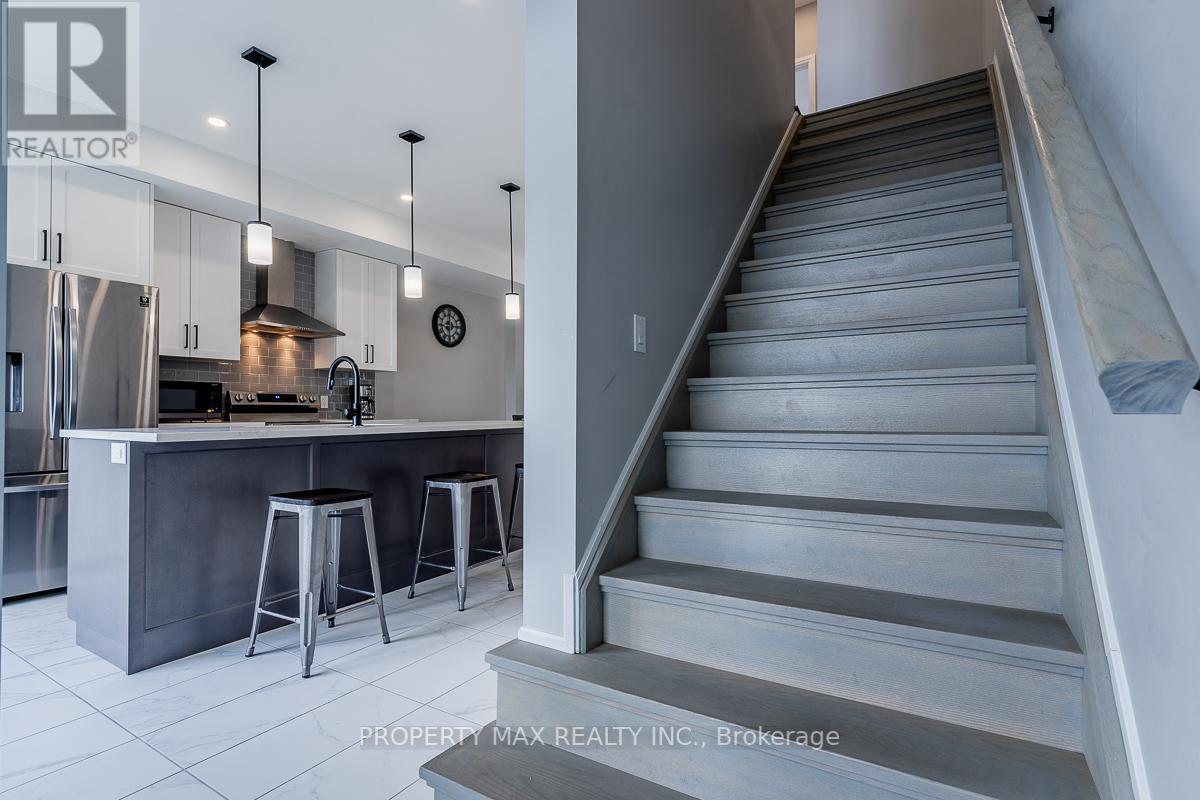 170 MARY ST
