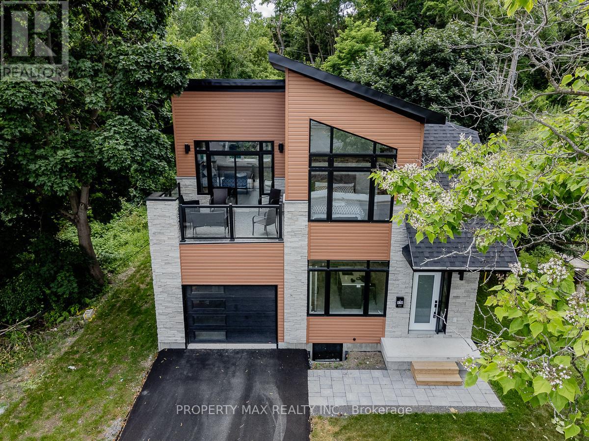 170 MARY ST