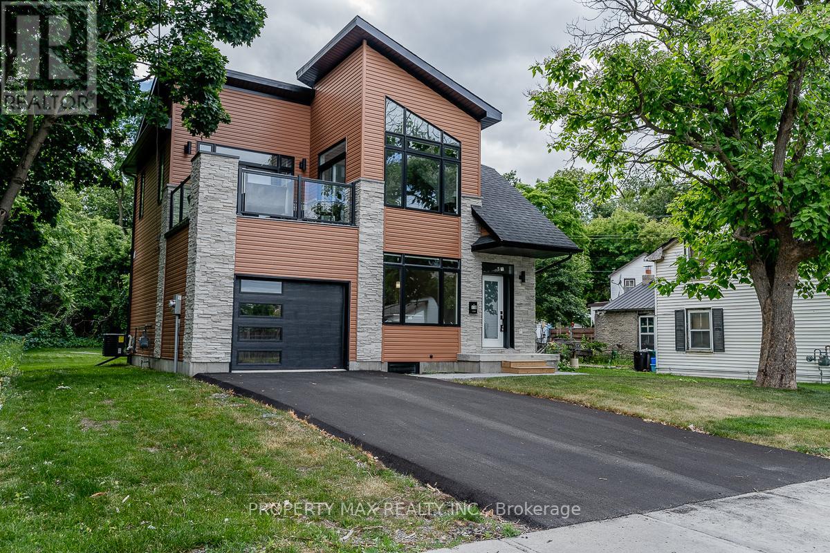 170 MARY ST