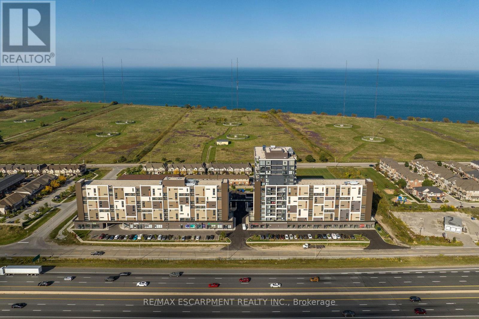#1404 -550 NORTH SERVICE RD, #1404