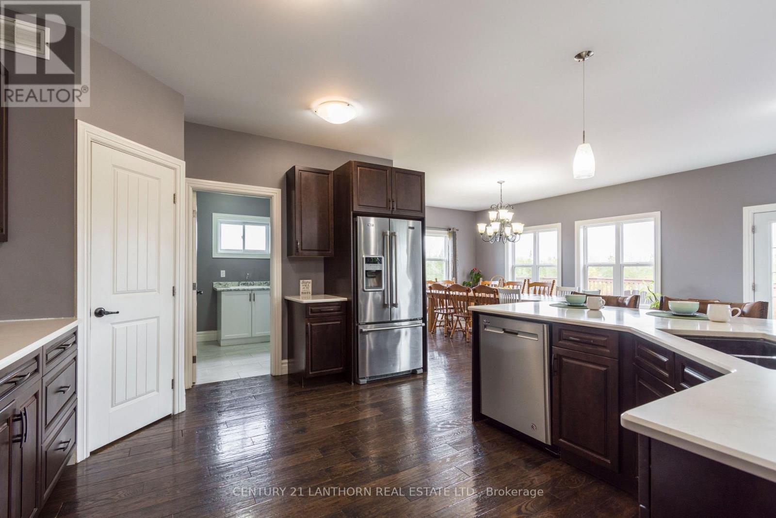 402 BLACK ROAD RD