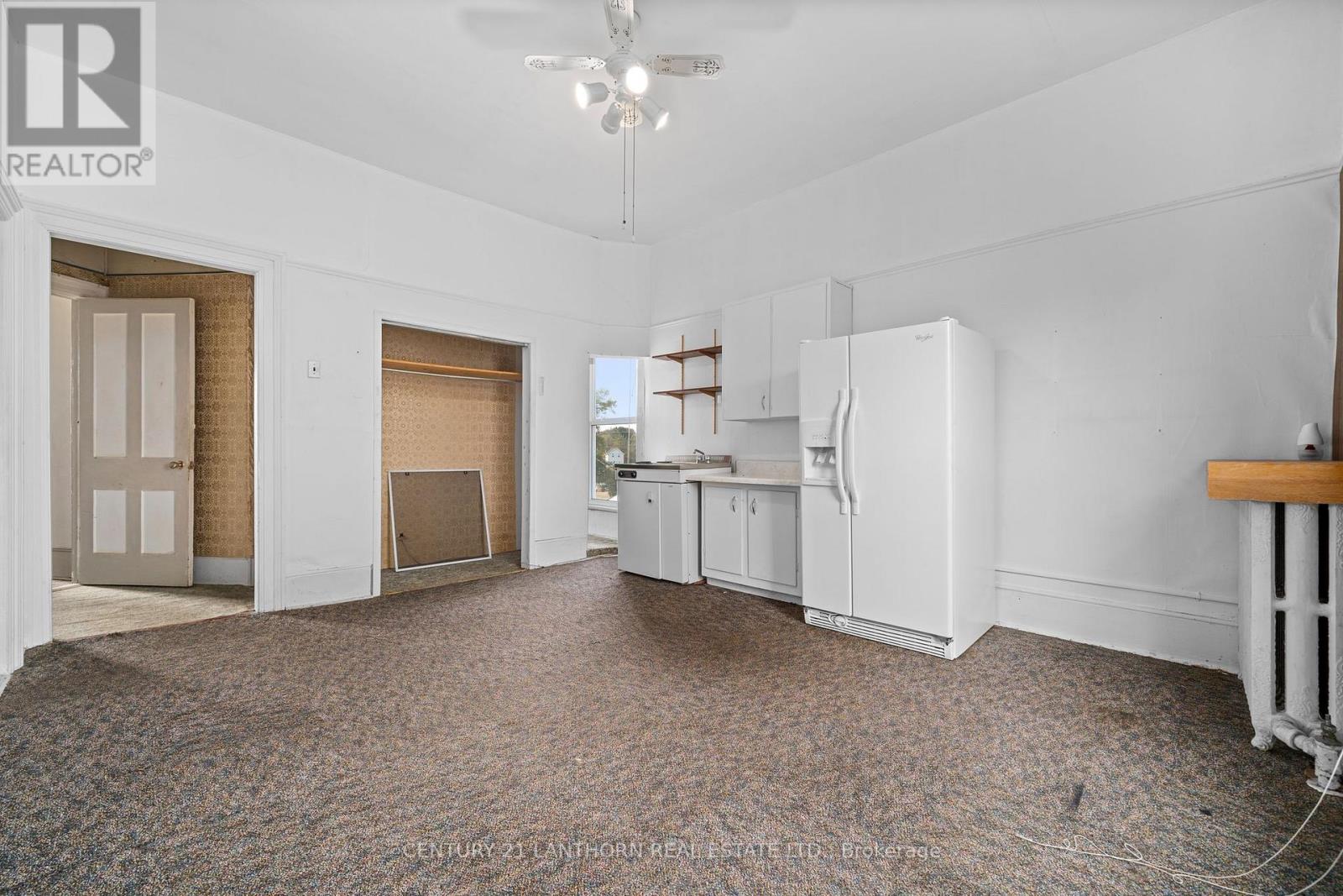 16 REID ST