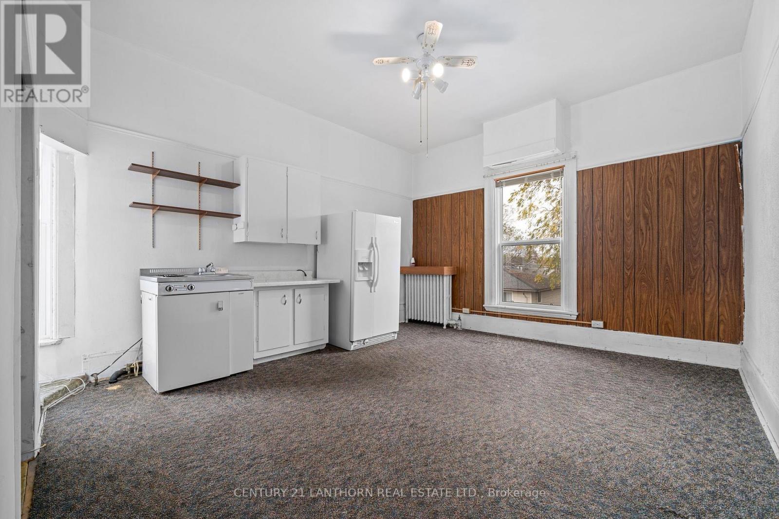 16 REID ST