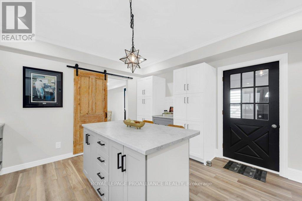 432 MAIN ST
