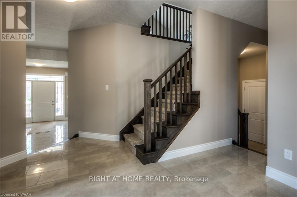 222 LADYSLIPPER DR