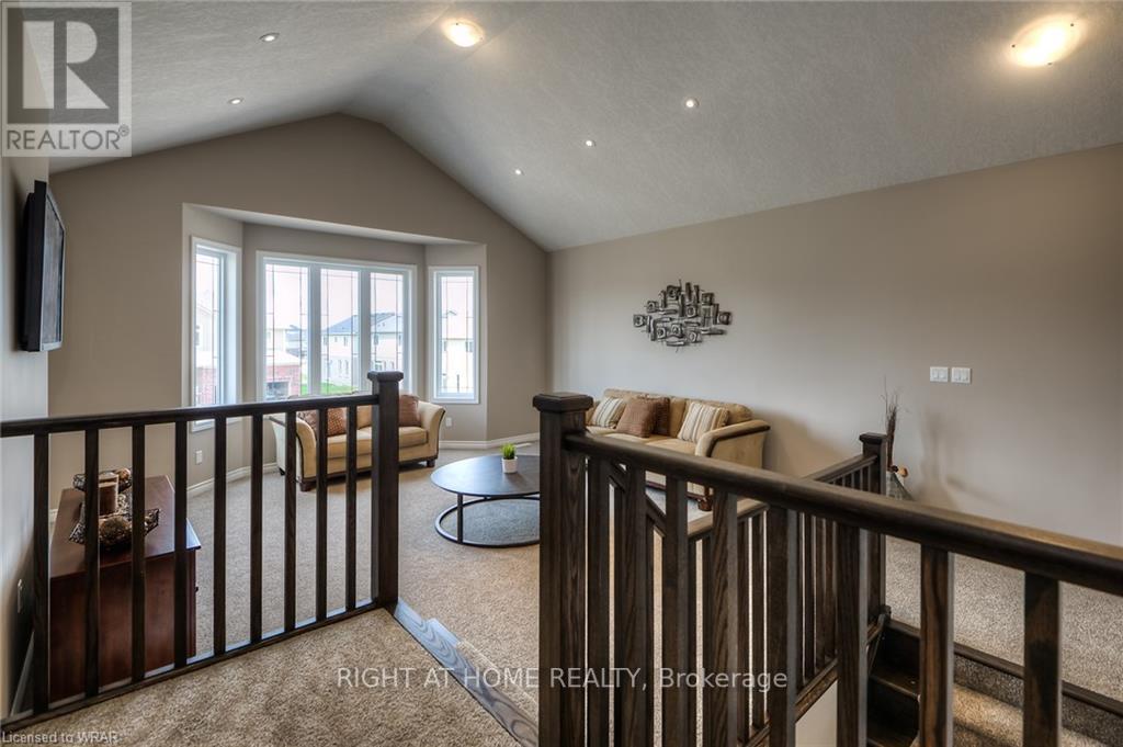 222 LADYSLIPPER DR
