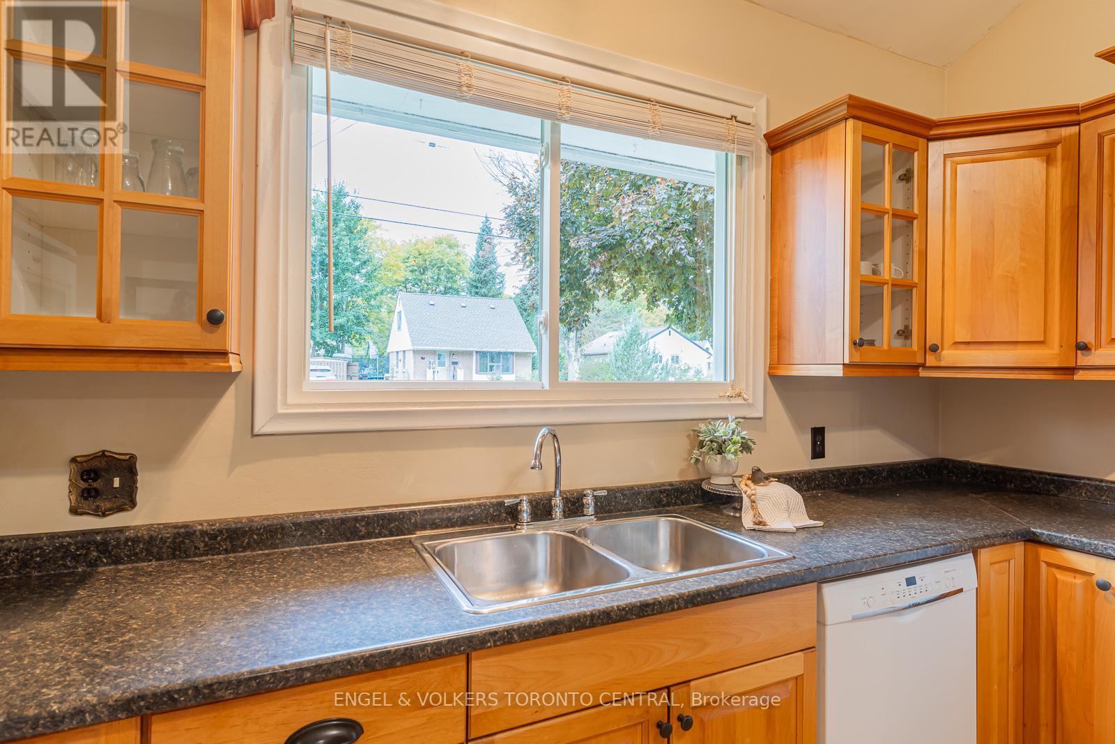 1343 7TH AVE W