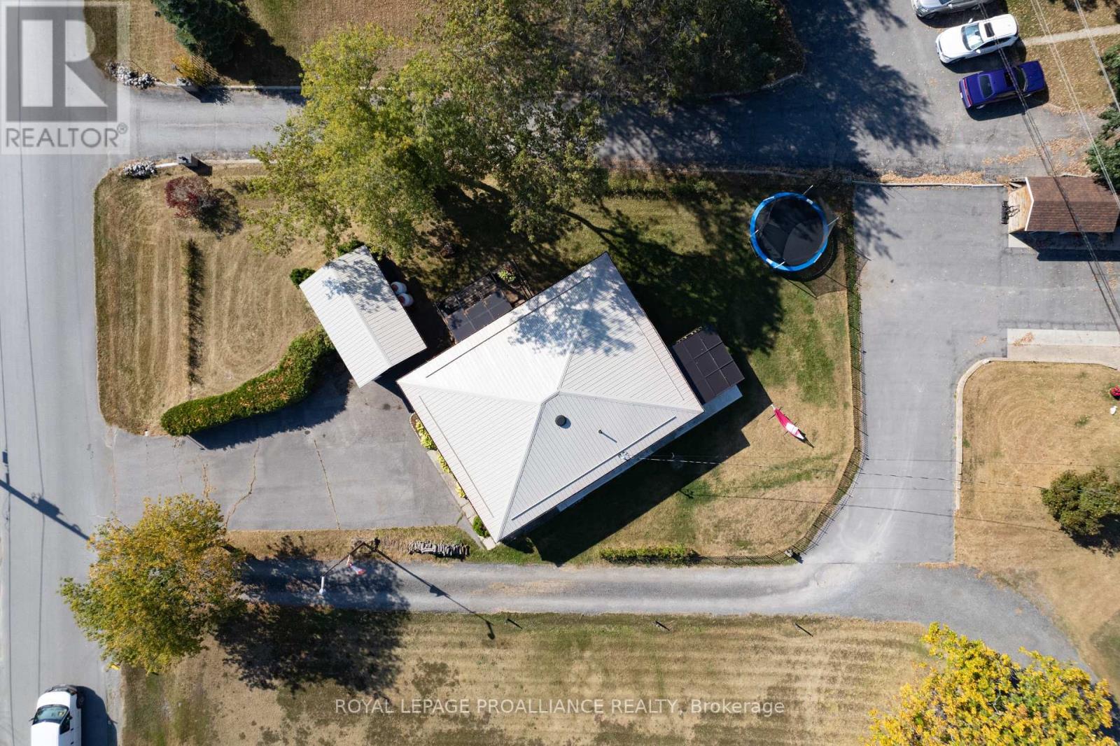 35 PEATS POINT RD