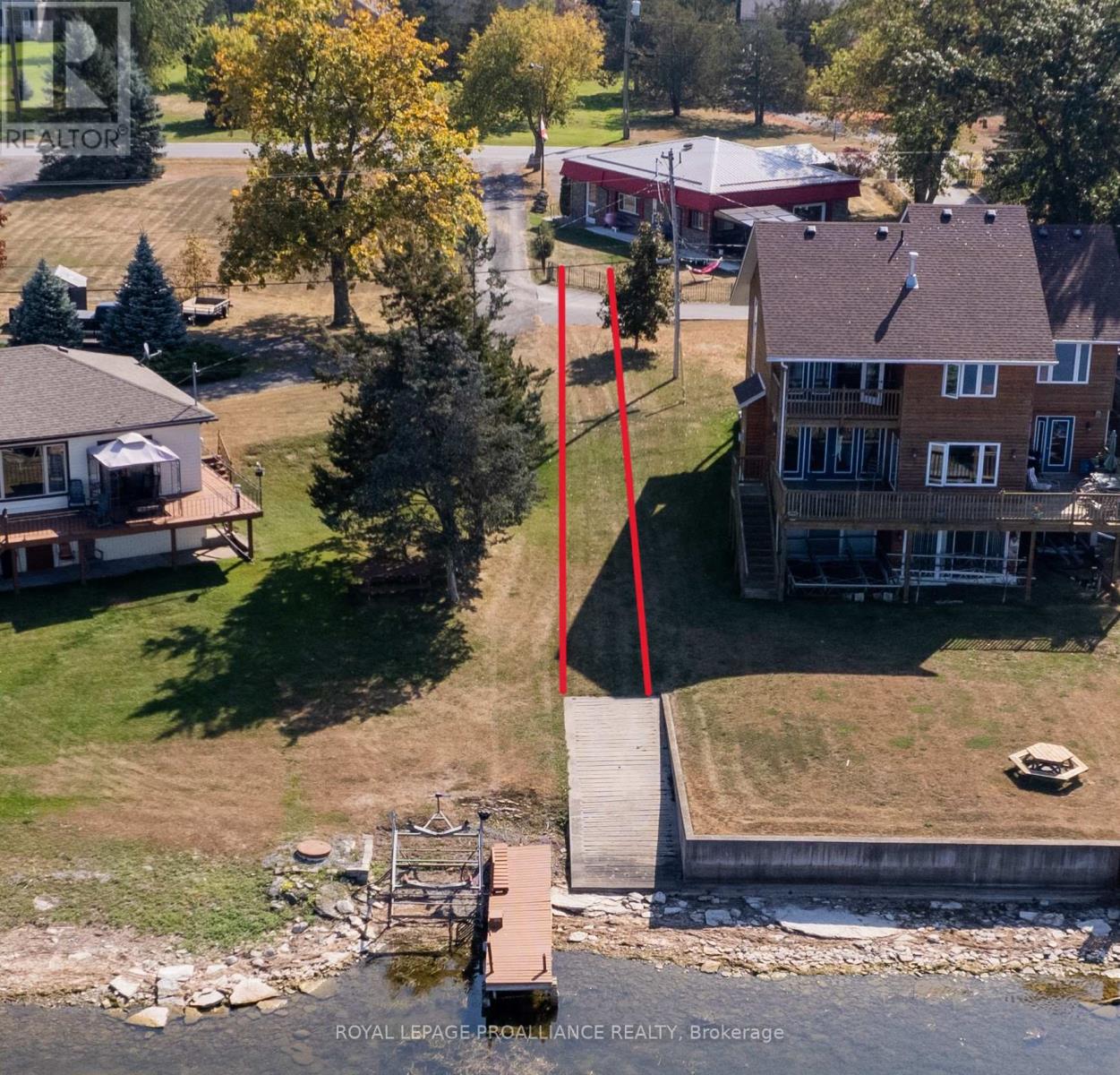 35 PEATS POINT RD