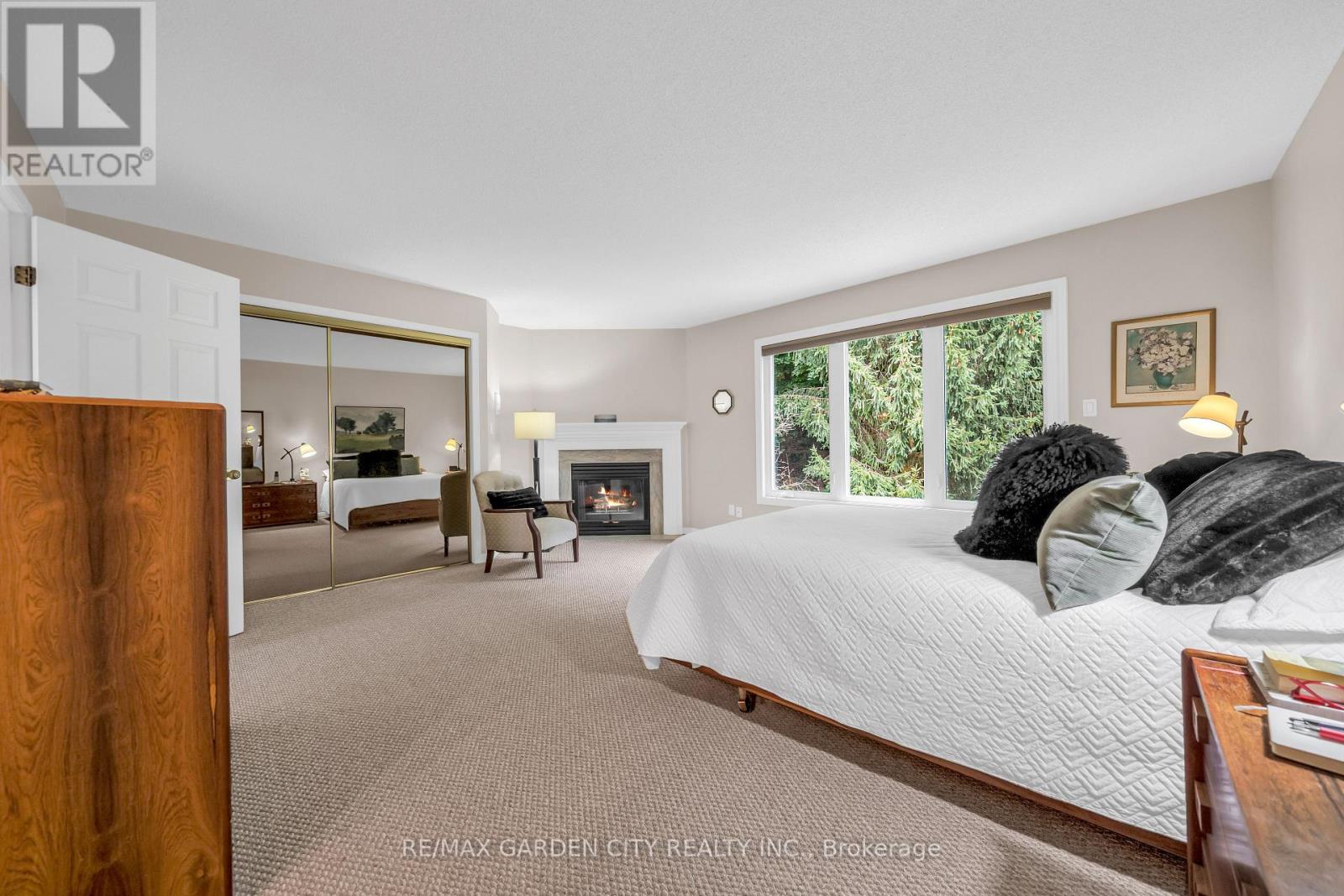 #4 -177 MAIN ST, #4