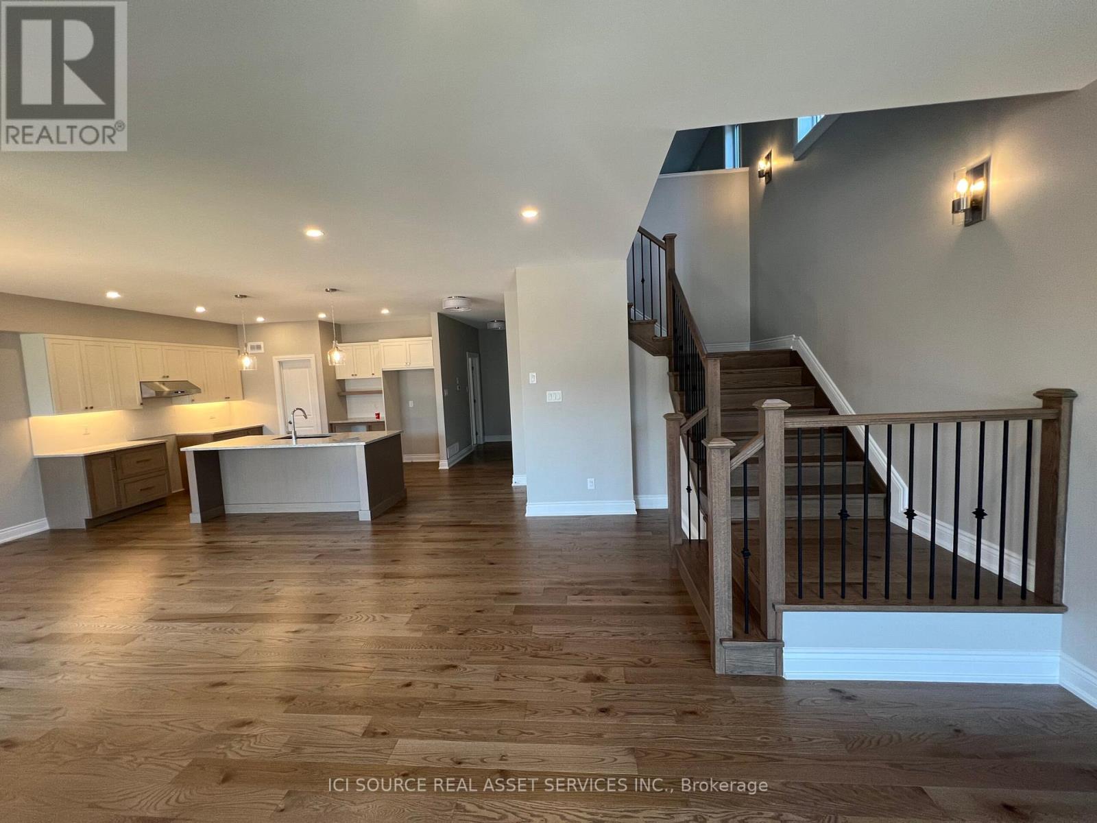 153 MAC BEATTIE DR