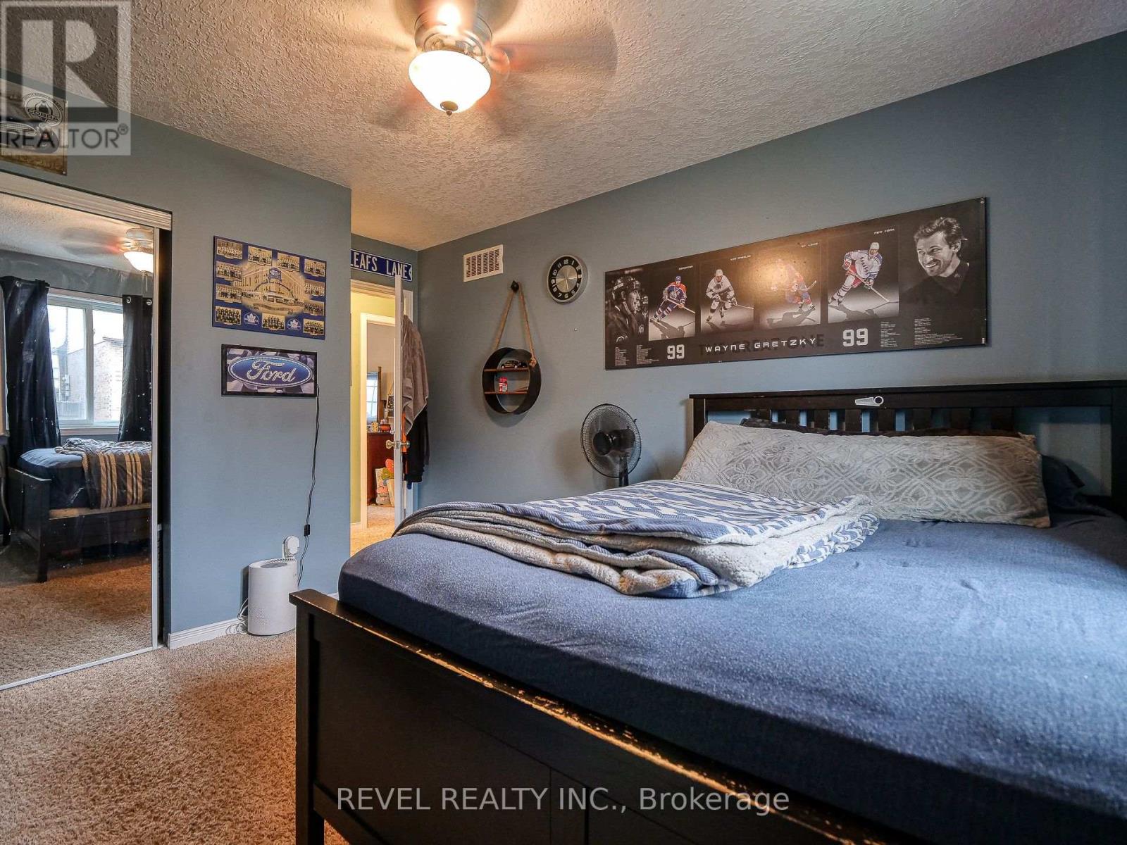 1055 MARQUETTE DR