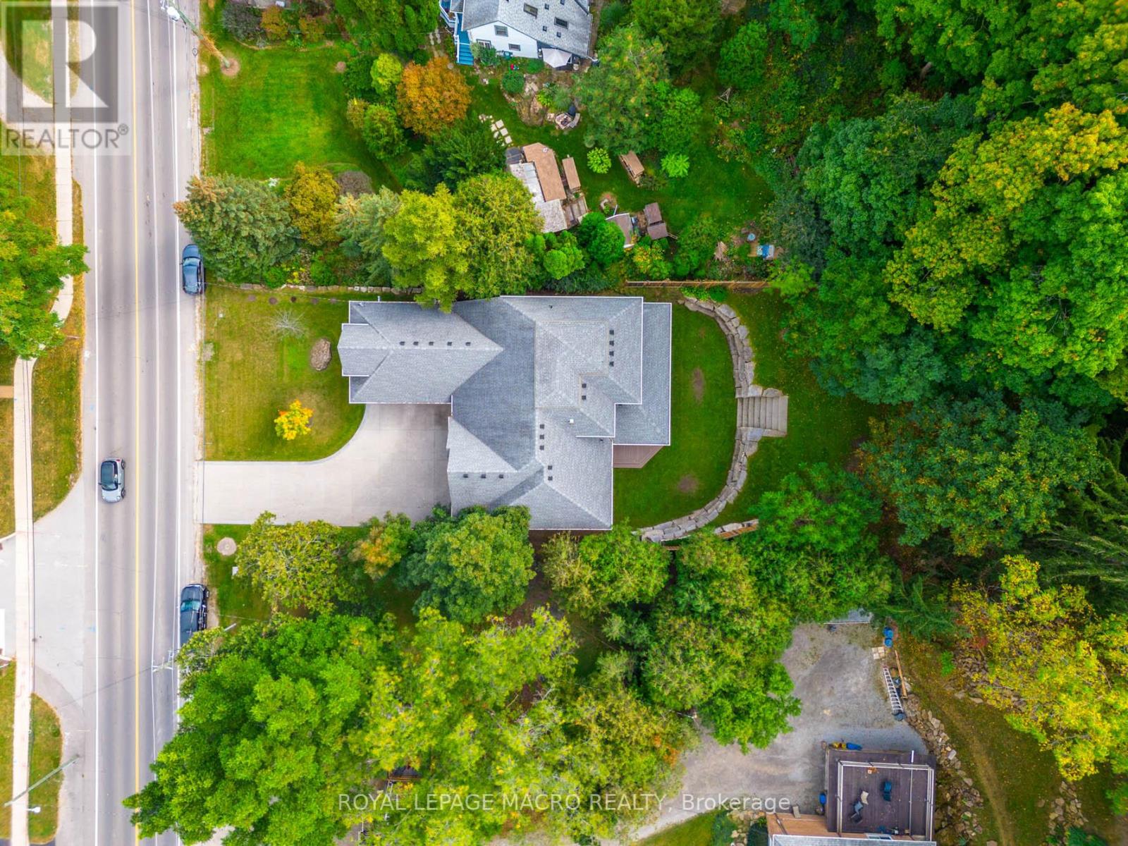267 MAIN ST W