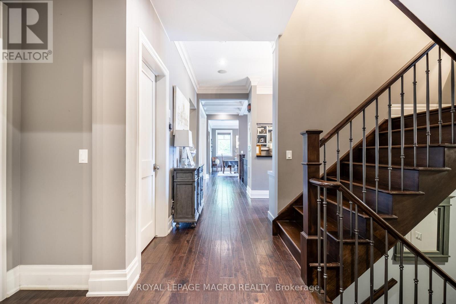 267 MAIN ST W