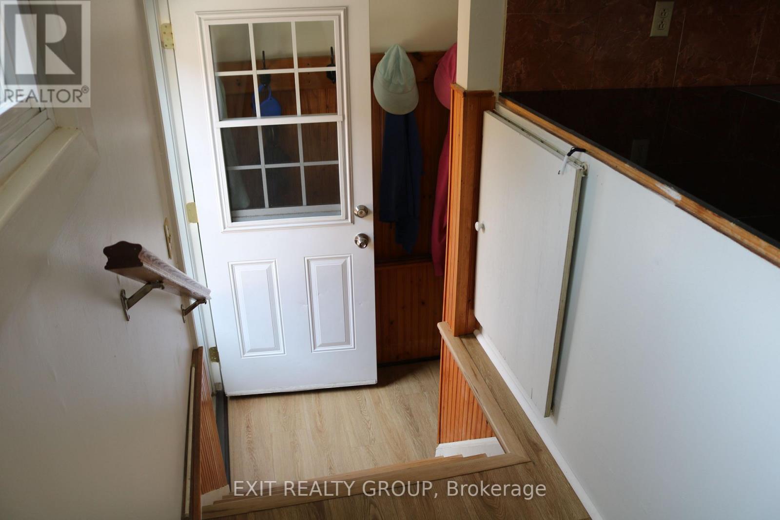 44 LEXINGTON CRES
