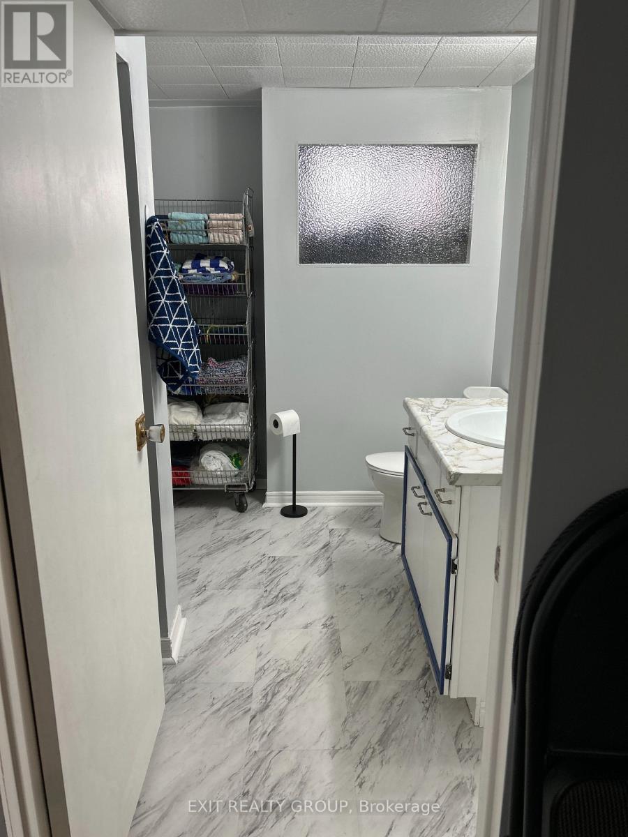 44 LEXINGTON CRES